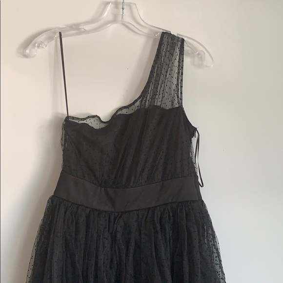 One Shoulder tulle dress - Picture 2 of 5